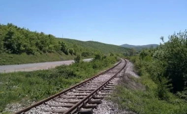 Rikthimi i trenit në Shqipëri, linja që do përshkojë shtatë qytete…