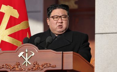 Një tjetër konflikt në krijim? Kim Jong-un paralajmëron: Duhet të përgatitemi për pushtimin e Koresë së Jugut!