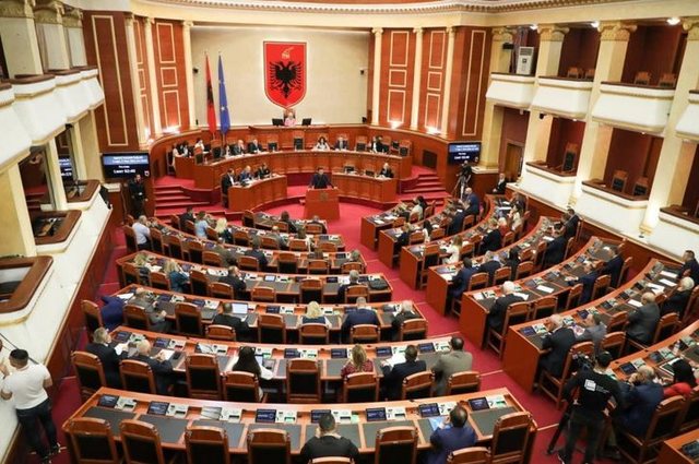 Miratoi e vetme rezolutën, PS nuk humb kohë, Komisioni i Posaçëm për Antikorrupsionin votohet të enjten
