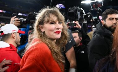 Taylor Swift dhuron 100,000 dollarë për gruan e vrarë në Super Bowl