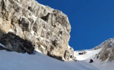 Aksidentohen në Jezercë dy turistë çek, një prej tyre dyshohet se ka humbur jetën