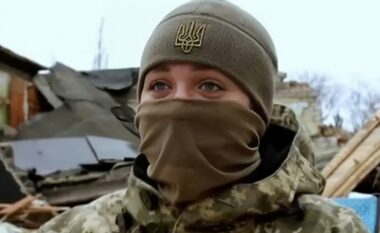Rrëfimi i ukrainases që hodhi në erë tankun rus: U fsheha në istikame dhe fillova të qajë – doja të shkatërroja më shumë