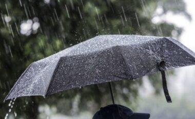 Vranësira dhe reshje shiu në disa zona, parashikimi i motit për sot