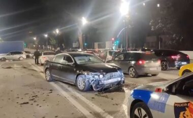 Përplasen dy makina në qendër të Tiranës, drejtuesi i “Benz-it” largohet me vrap nga vendngjarja