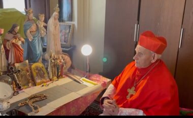 Pashkët Katolike, kardinali Ernest Simon Troshani uron nga Vatikani: Sot është festa për Krishtin