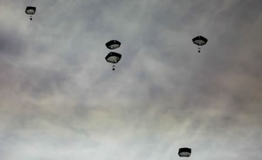 SHBA kryen dërgimin e parë të ndihmave nga ajri në Gaza