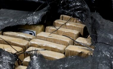 Bullgari/ Gjenden 170 kilogramë kokainë të fshehur në kontejnerë me banane
