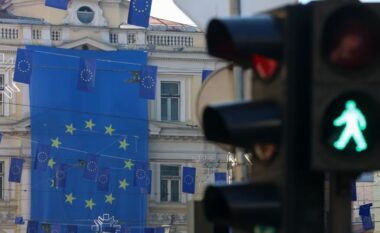 Liderët e BE-së miratojnë hapjen e negociatave të anëtarësimit me Bosnjën