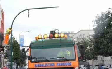 VIDEO/ Për herë të parë në histori, qyteti i Shkodrës bëhet me semaforë
