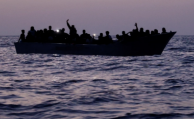 Përmbytet varka me emigrantë në Spanjë, tre të vdekur dhe shtatë të zhdukur