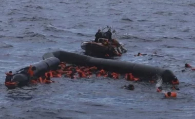 Tragjedi në ujërat e Tunizisë, përmbyset varka me emigrantë, 5 të vdekur