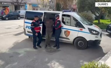 Emri/ Tentoi të vidhte një automjet, arrestohet 28-vjeçari në Durrës