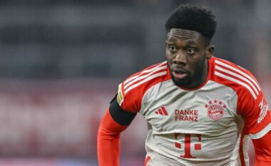 Le të largohet Alphonso Davies, Bayern Munichu ka gjet një top lojtar që është vetëm 22 vjeç