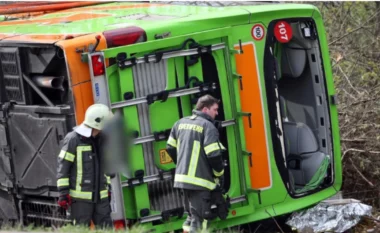 Aksident tragjik në Gjermani, autobusi me pasagjerë del nga rruga, vdesin 5 persona