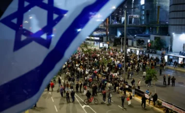 Protestat në Tel Aviv, policia arreston të afërmit e izraelitëve që mbahen peng nga Hamasi