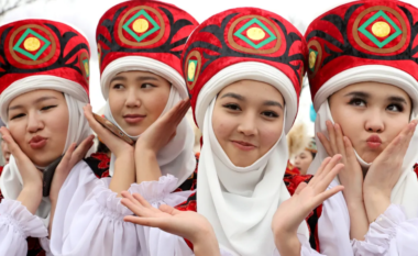 Festivali lashtë i Novruzit nis celebrimet në Persi, Kaukaz e Azinë qendrore (FOTO)