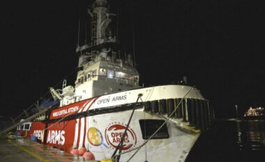 Niset nga Qipro anija e parë më ndihma humanitare për në Gaza