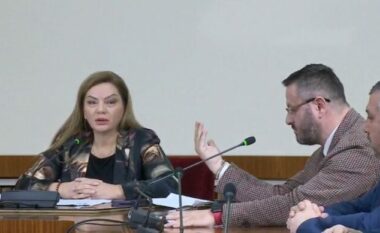 Mazhoranca bojkotoi komisionin hetimor për “Shëndetësinë”, flet Vokshi: Po minohet mbarëvajtja e punëve të komisionit