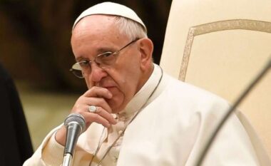 Papa Françesku kundër abortit: Është shkelje kundër dinjitetit njerëzor