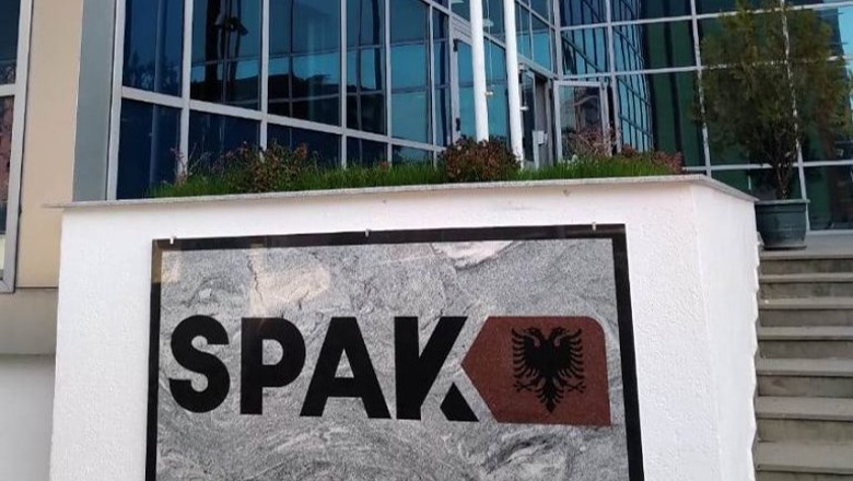 Megaoperacioni i SPAK/ Zbardhet lista me 50 urdhër-arrestet e lëshuara nga Prokuroria e Posaçme (EMRAT)