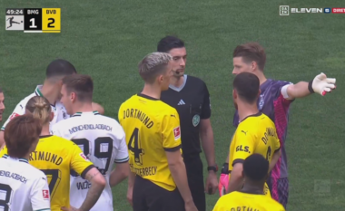 VIDEO / Arbitri anulon penaltinë pasi lojtari e kishte shënuar golin