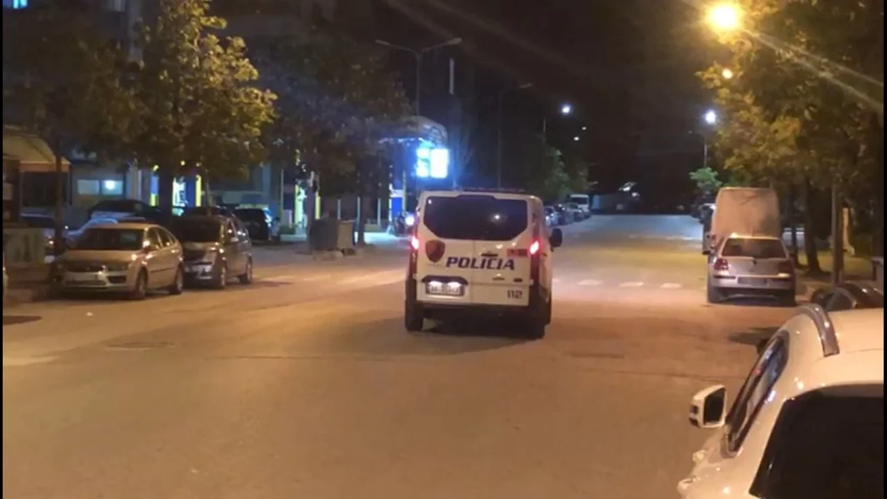 Drejtonte automjetin në gjendje të dehur, Agjencia e Mbikëqyrjes Policore arreston punonjësin e policisë në Durrës