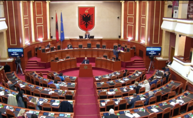 Miratohet me 96 vota pro marrëveshja për hapjen e degës së Kolegjit të Evropës në Tiranë