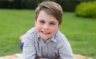 “Gëzuar ditëlindjen Princ Louis!” Djali i Kate Middleton feston ditlindjen e tij të gjashtë