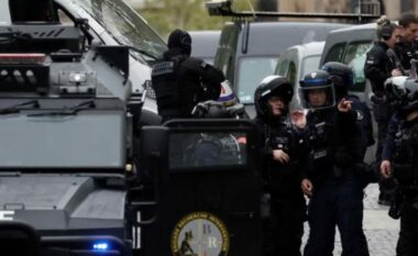 Kërcënoi se do hidhte veten në erë në konusllatën iraniane, i dyshuari arrestohet nga policia pariziene
