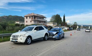 Aksident në aksin Peqin-Elbasan, dëmtohen automjetet!