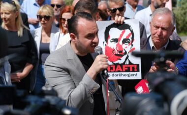 Dosja “5D”/ Opozita sërish në protestë para Bashkisë së Tiranës, ja masat e policisë