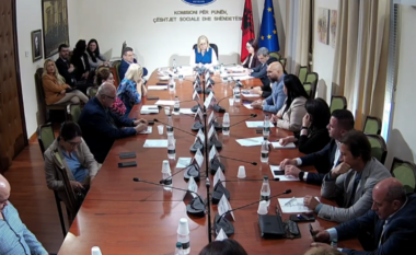 Zjarri në QSUT, ministrja Albana Koçiu jep “llogari” para Komisionit të Shëndetësisë