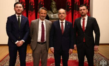 Presidenti Begaj pret dy deputetët e parlamentit suedez me origjinë shqiptare: Shembuj frymëzimi për diasporën