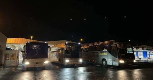 VIDEO/ Serbia bllokon autobusët kosovarë në kufirin me Kroacinë