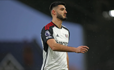 Nuk ka sërish vend për Armando Brojën, trajneri i Fulham-it e lë sulmuesin shqiptar në shtëpi