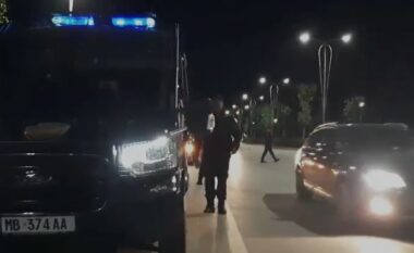 Policia aksion ‘blic’ edhe në Vlorë, shtohen kontrollet për personat që lëvizin me armë