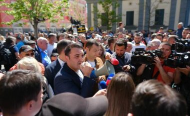 Këlliçi i kërkon dorëheqjen Veliajt: Largohu, çliro bashkinë e Tiranës