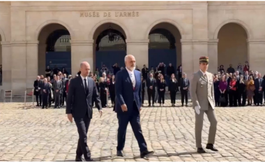 Rama vizitë në Francë, pritet me ceremoni zyrtare nga Presidenti Macron