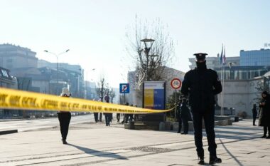 Përleshje me armë mes bandave në Gjakovë