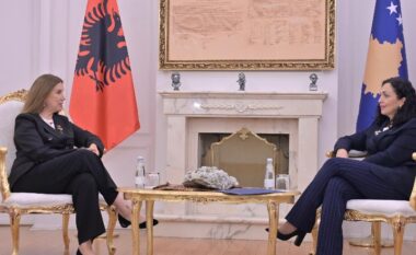 Kumbaro në Prishtinë, takohet me Vjosa Osmanin: Mysafirët nga Kosova baza më e qëndrueshme e turizmit të Shqipërisë! Dakordësuam për mundësi të reja bashkëpunimi