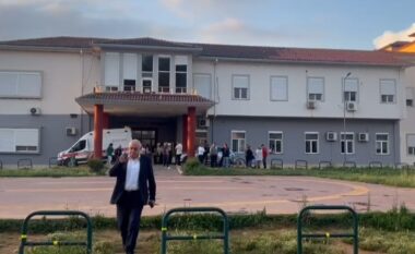 Tritan Shehu shkon në spitalin e Traumës, viziton avokatin Sokol Mëngjesi