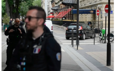Grabitje e armatosur  në qendër të Parisit tek ‘argjendaria e yjeve’