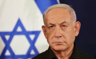 Kritikët akuzojnë Netanyahun se po përdor antisemitizmin për politikë
