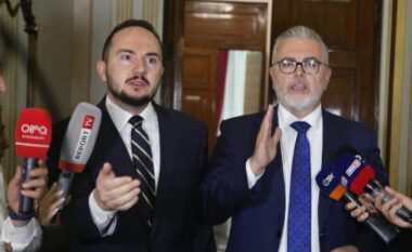 Salianji dhe Gogu debatojnë para gazetarëve! Deputeti i PS: E dinë shqiptarët se kush mashtron