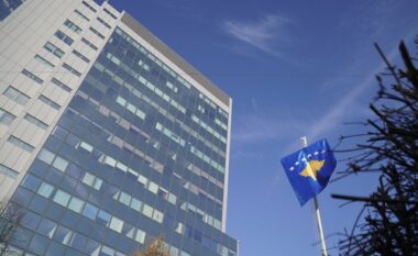 “Hiqni masat!”, Zëdhënësi i Qeverisë së Kosovës i kundërpërgjigjet BE