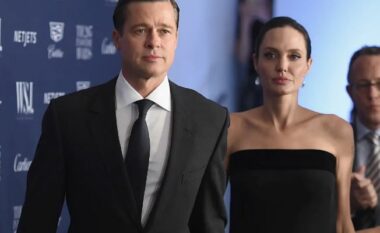 Çfarë ndodhi? Truproja i Brad Pitt “godet” Angelina Jolie në gjyq
