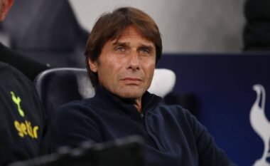Antonio Conte shumë pranë Napolit, klubi italian ka gati detajet e kontratës