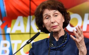 Silianovska e quajti vendin e saj “Maqedoni”, ambasadorja e Greqisë braktis ceremoninë e betimit të Presidentes