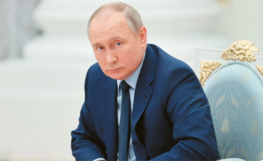 Putini vë në pikëpyetje legjitimitetin e presidentit të Ukrainës