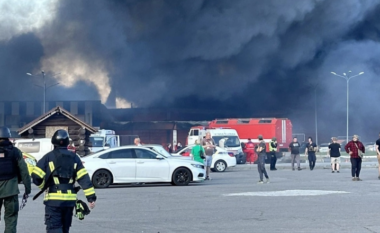 Rusia bombardon qendrën tregtare në Kharkiv, 12 të vrarë dhe dhjetëra të plagosur